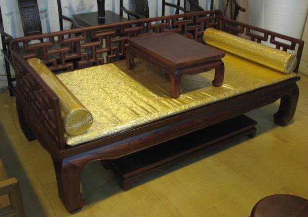 古典红木家具罗汉床的由来及发展