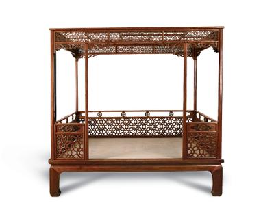 古典风格的花梨架子床