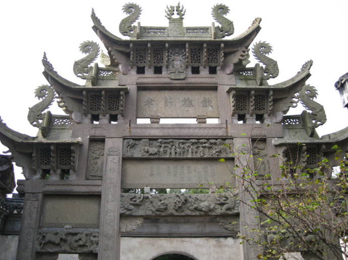 中国独有特色建筑牌楼的结构和分类 形式多样，风格各异